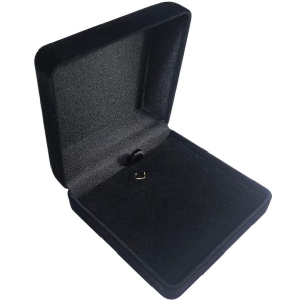 05 Estojo de Veludo Preto 8x8cm Universal-005