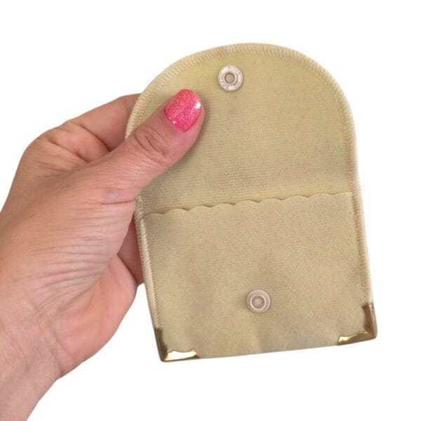 10 Envelopinhos de Veludo Bege 7x9cm-001