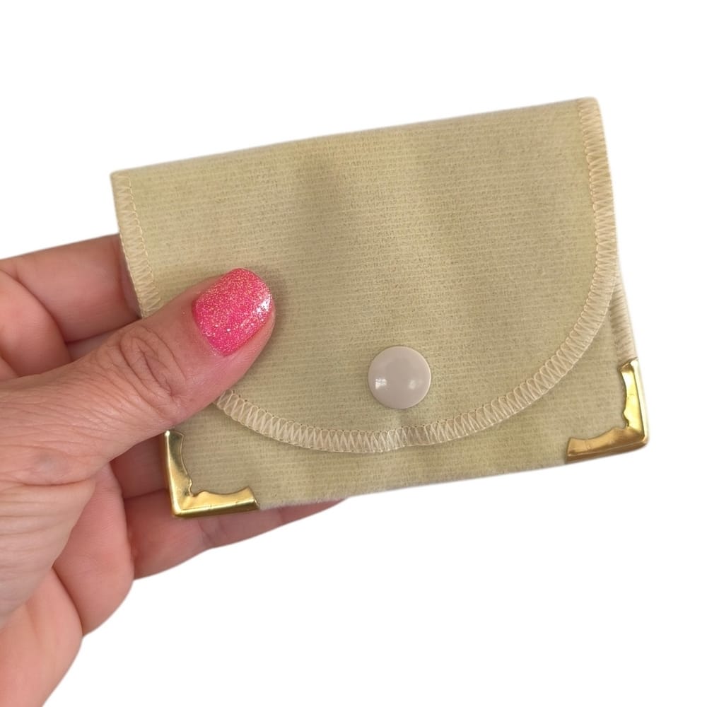 Lazzo Embalagens 10 Envelopinhos De Veludo Bege 7X9Cm