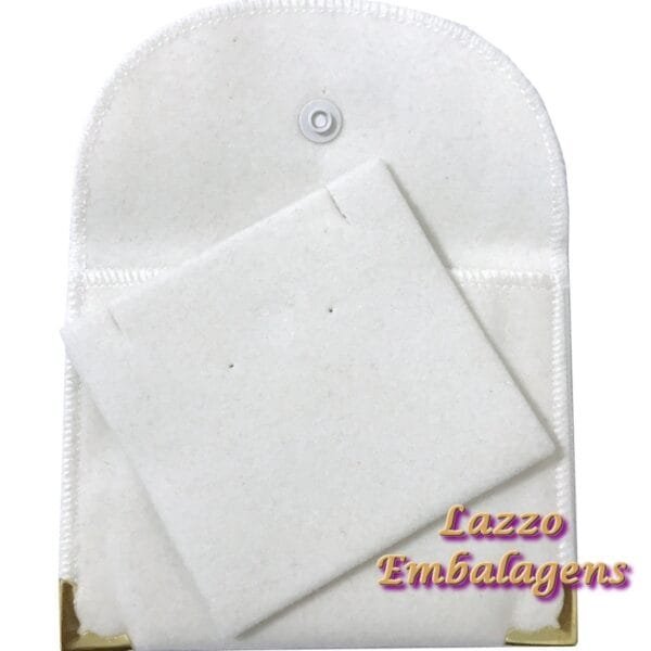 envelope_saco_veludo_branco_pulseira_brinco_lazzo_embalagens